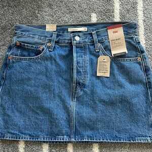 Levi’s Icon Button Fly Skirt 30 Waste